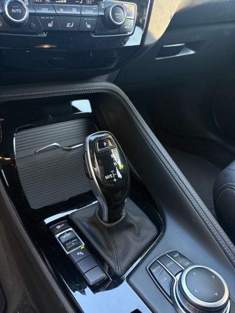 BMW X1 X LINE / boîte auto / keyless / hayon électrique