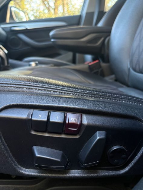 BMW X1 X LINE / boîte auto / keyless / hayon électrique