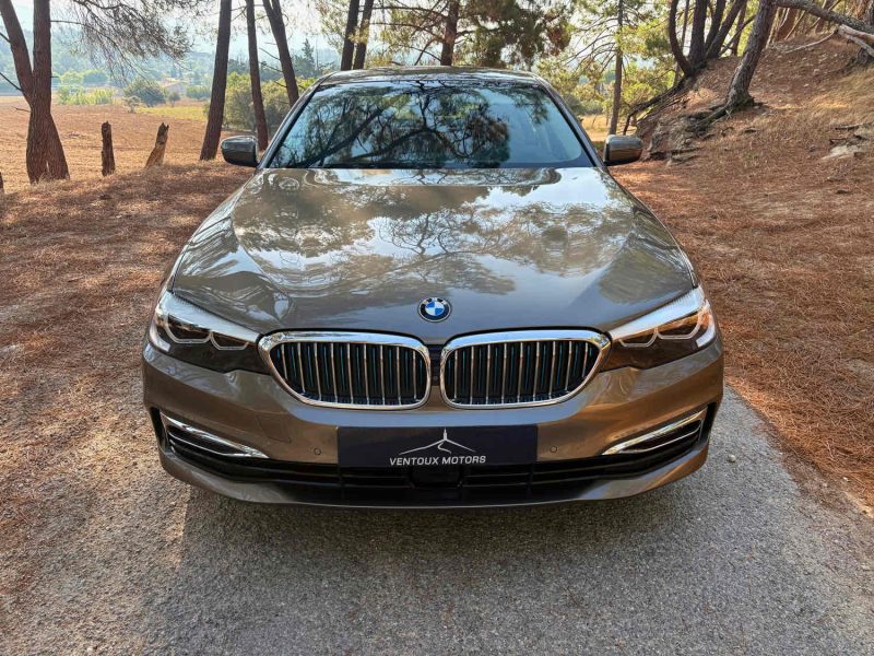 BMW SERIE 5 530E LOUNGE / 360 / sièges chauffants électriques
