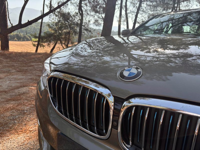 BMW SERIE 5 530E LOUNGE / 360 / sièges chauffants électriques