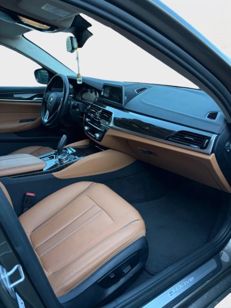 BMW SERIE 5 530E LOUNGE BA 