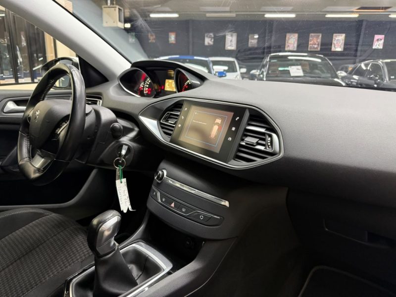 PEUGEOT 308  1.6 BLUE HDI 100 BUSINESS 5 PLACES  2018