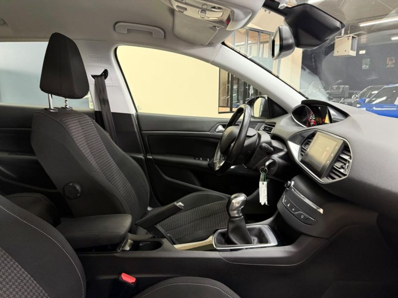 PEUGEOT 308  1.6 BLUE HDI 100 BUSINESS 5 PLACES  2018