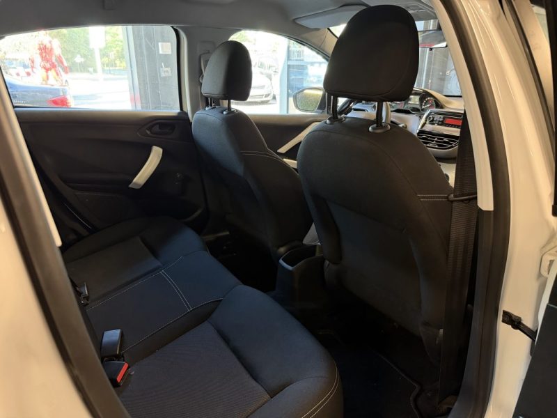 PEUGEOT 208 PHASE 2 LIKE 1.2 68 Cv 1ERE MAIN 15 300 Kms REELS 5 PORTES CLIMATISATION - GARANTIE 1 AN