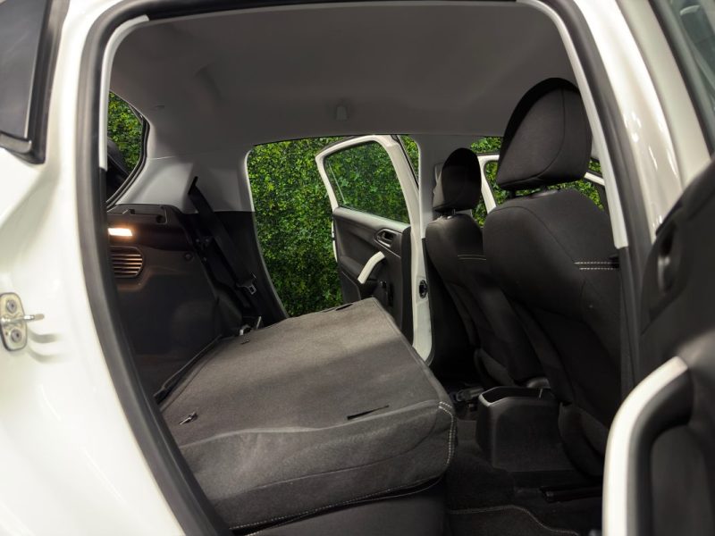 PEUGEOT 208 PHASE 2 LIKE 1.2 68 Cv 1ERE MAIN 15 300 Kms REELS 5 PORTES CLIMATISATION - GARANTIE 1 AN