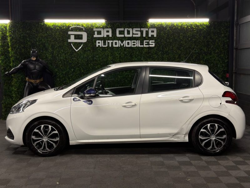 PEUGEOT 208 PHASE 2 LIKE 1.2 68 Cv 1ERE MAIN 15 300 Kms REELS 5 PORTES CLIMATISATION - GARANTIE 1 AN