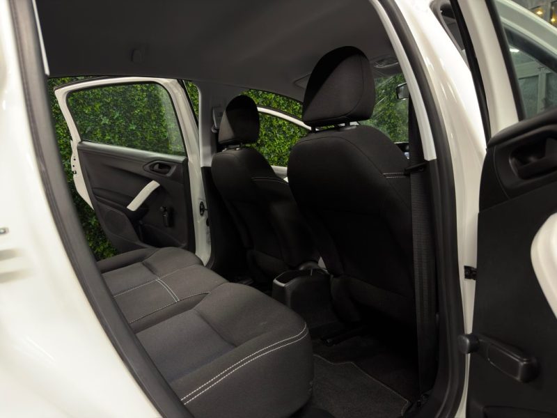 PEUGEOT 208 PHASE 2 LIKE 1.2 68 Cv 1ERE MAIN 15 300 Kms REELS 5 PORTES CLIMATISATION - GARANTIE 1 AN