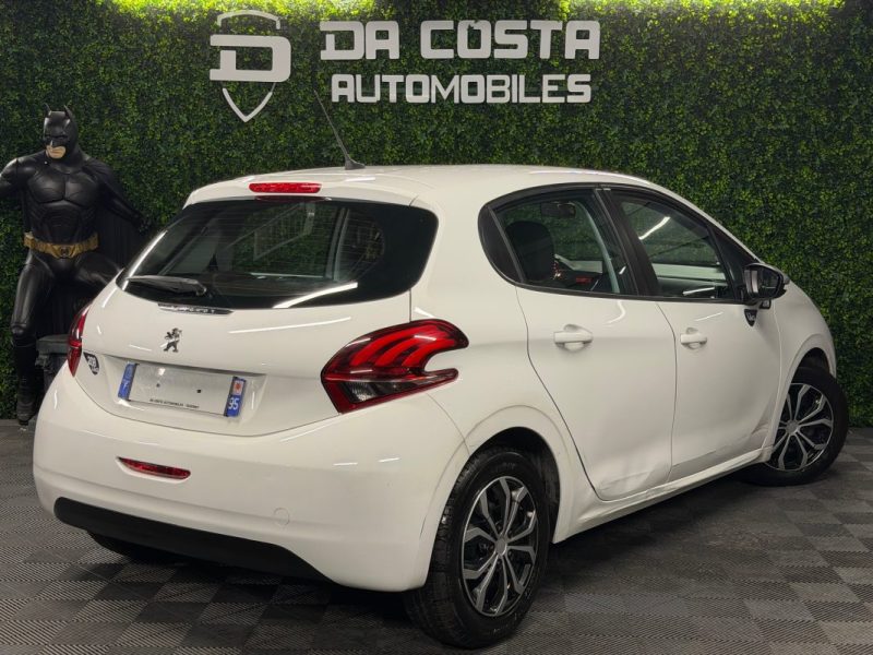 PEUGEOT 208 PHASE 2 LIKE 1.2 68 Cv 1ERE MAIN 15 300 Kms REELS 5 PORTES CLIMATISATION - GARANTIE 1 AN