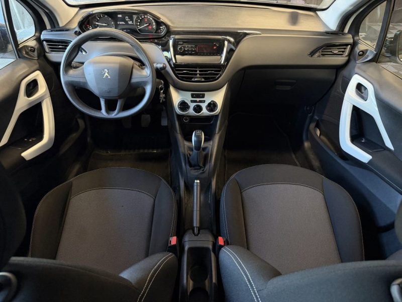 PEUGEOT 208 PHASE 2 LIKE 1.2 68 Cv 1ERE MAIN 15 300 Kms REELS 5 PORTES CLIMATISATION - GARANTIE 1 AN