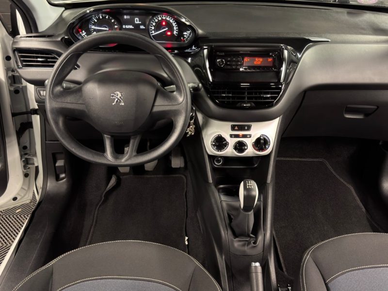 PEUGEOT 208 PHASE 2 LIKE 1.2 68 Cv 1ERE MAIN 15 300 Kms REELS 5 PORTES CLIMATISATION - GARANTIE 1 AN