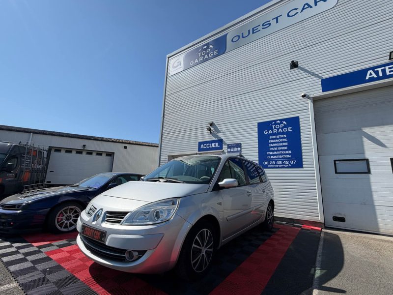 RENAULT GRAND SCENIC RE69242 2009