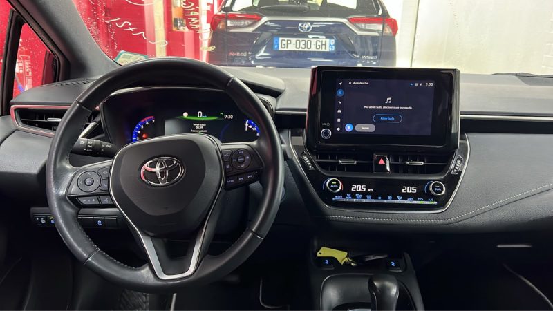 TOYOTA COROLLA BERLINE HYBRIDE 1.8 DYNAMIC BUSINESS 122cv/1 ERE MAIN/TVA RECUPERABLE