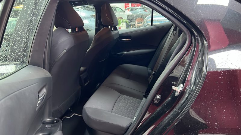 TOYOTA COROLLA BERLINE HYBRIDE 1.8 DYNAMIC BUSINESS 122cv/1 ERE MAIN/TVA RECUPERABLE