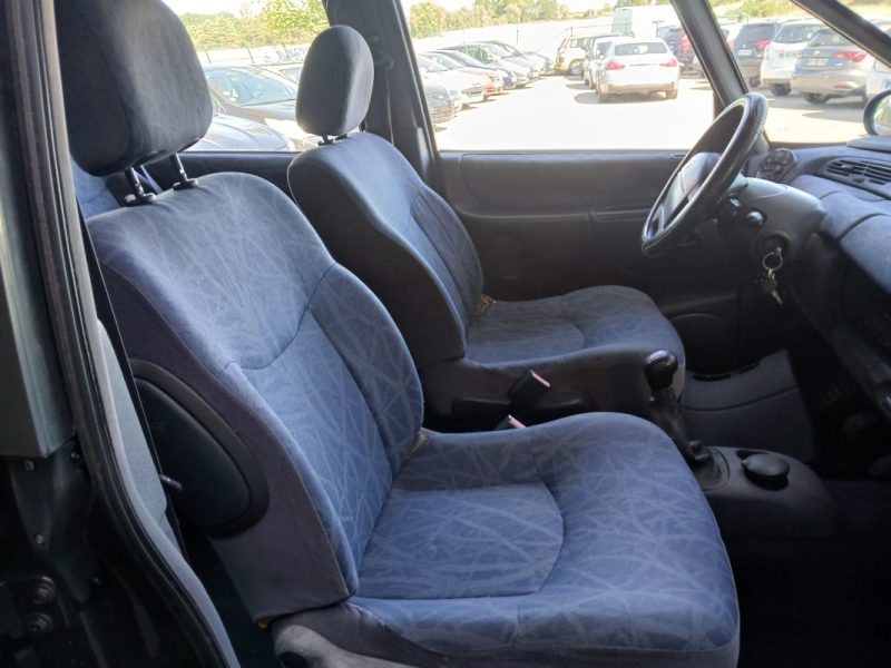 RENAULT ESPACE RTE 2.2DT 7 places + attelage   2000