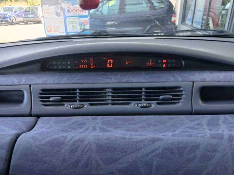 RENAULT ESPACE RTE 2.2DT 7 places + attelage   2000