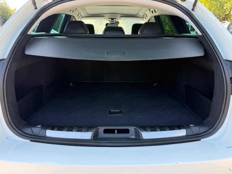 Peugeot 508 SW 2.0 HDi 140 ch Allure - Attelage - Clim - Gps - Jantes alu - Révisé & Garantie 6 mois
