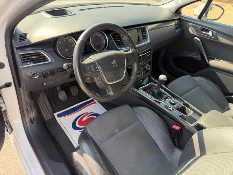 Peugeot 508 SW 2.0 HDi 140 ch Allure - Attelage - Clim - Gps - Jantes alu - Révisé & Garantie 6 mois