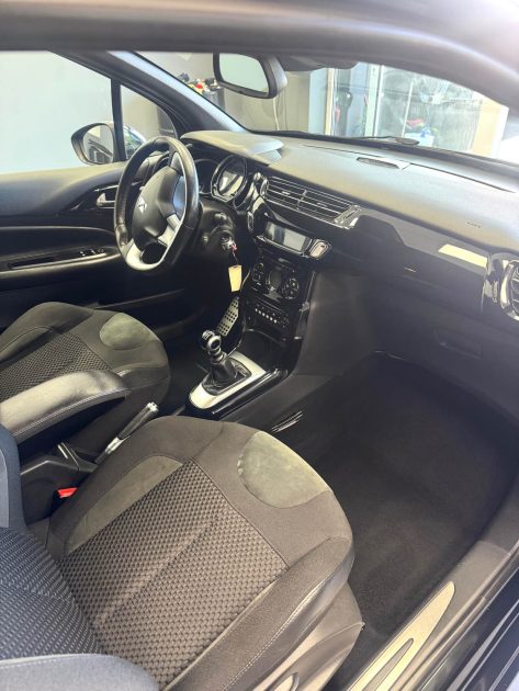 CITROEN DS3 1.6 BLUE HDI 120 SPORT CHIC 2014