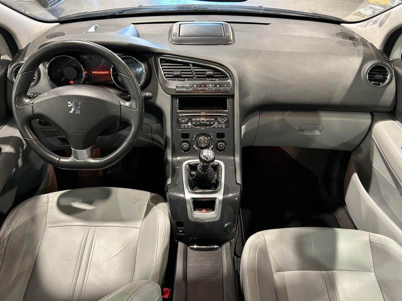 PEUGEOT 5008 2.0 HDI 150CH