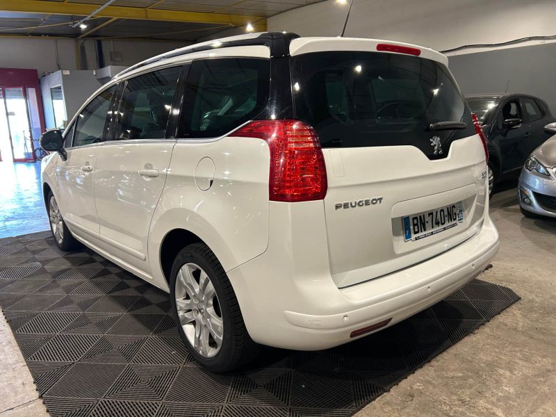 PEUGEOT 5008 2.0 HDI 150CH