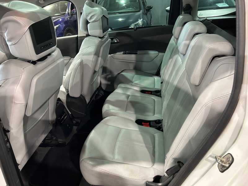 PEUGEOT 5008 2.0 HDI 150CH