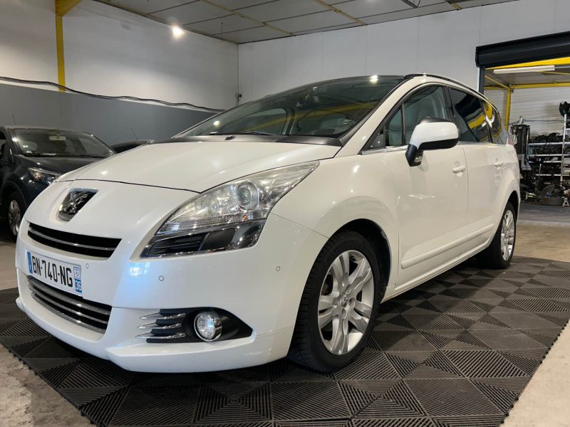 PEUGEOT 5008 2.0 HDI 150CH
