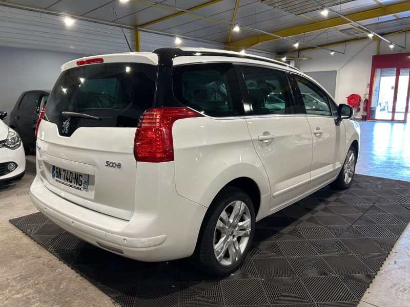 PEUGEOT 5008 2.0 HDI 150CH