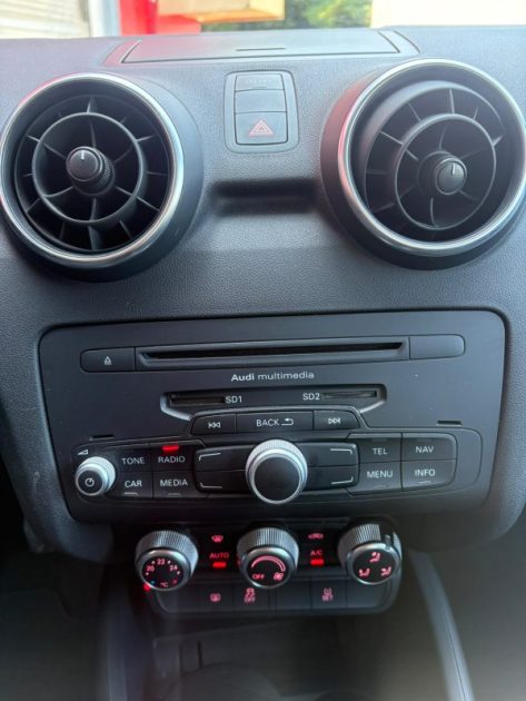 AUDI A1 SB 1.6 TDI 105 ATTRACTION 2013