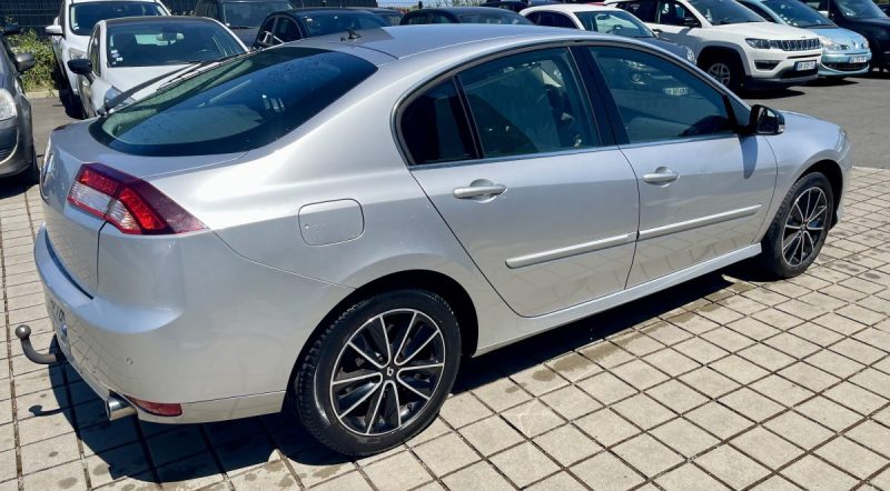 RENAULT LAGUNAIII 1.5 DCI 110 ZEN EDC 2015