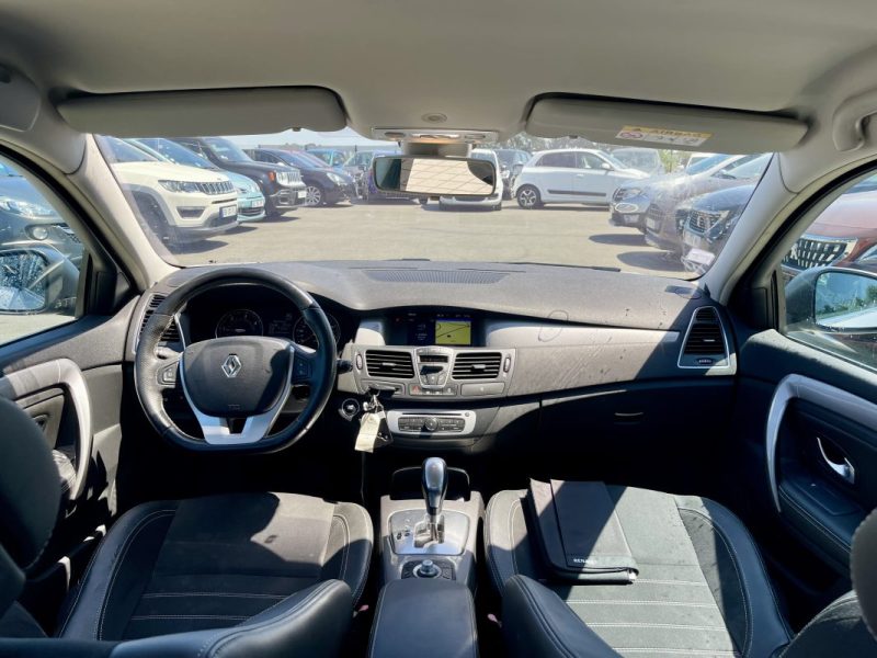 RENAULT LAGUNAIII 1.5 DCI 110 ZEN EDC 2015