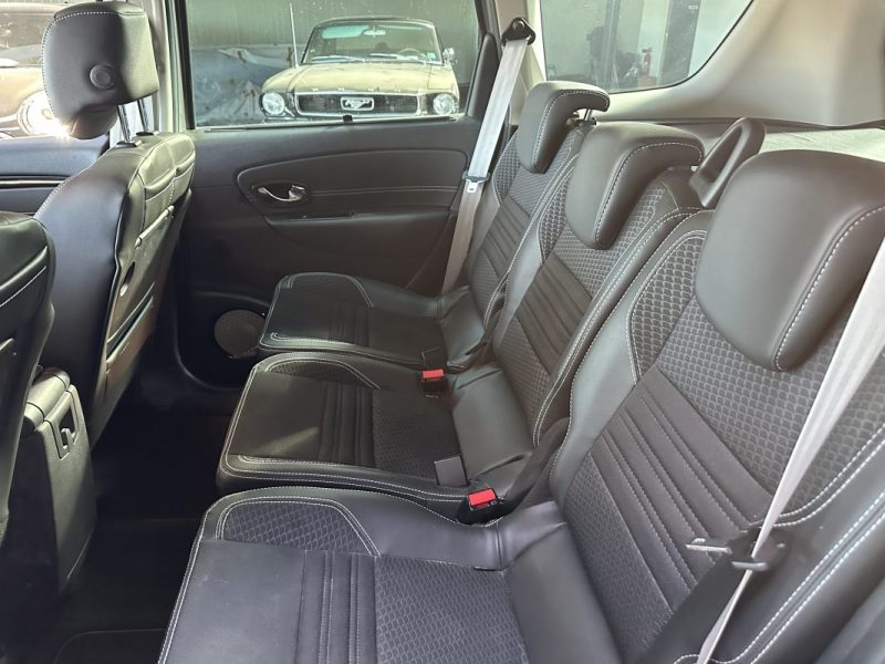 RENAULT GRAND SCÉNIC III TCE 130cv ENERGY BOSE EDITION