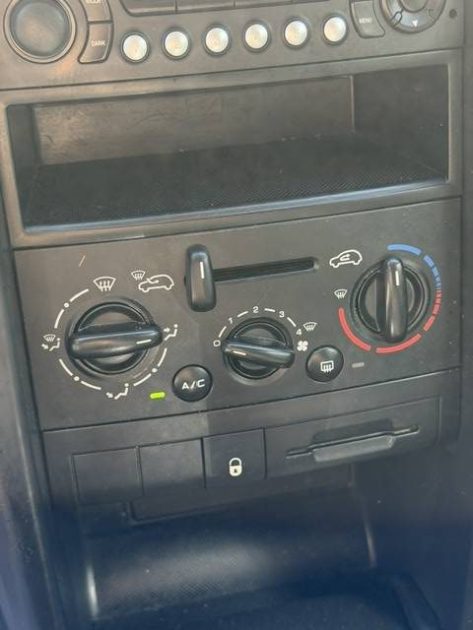 PEUGEOT 207 1.4 URBAN MOVE 2009 - 65 009Kms - Climatisation - Parfait Etat - SUIVIT PEUGEOT