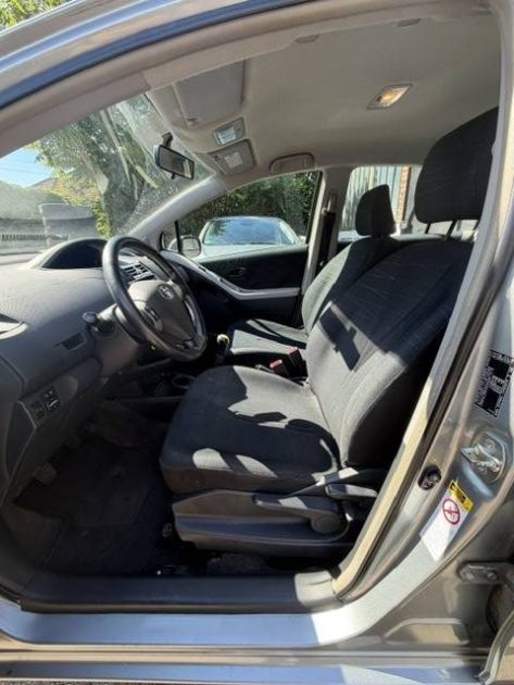 TOYOTA YARIS 1.3 VVT-ISOL 2006 - 78 707Kms - Climatisation - Suivit TOYOTA