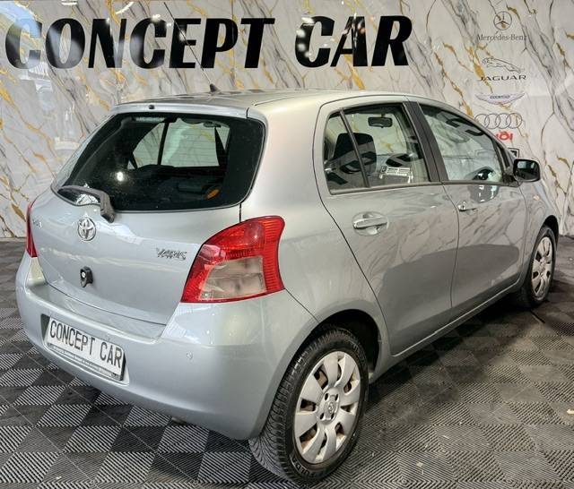 TOYOTA YARIS 1.3 VVT-ISOL 2006 - 78 707Kms - Climatisation - Suivit TOYOTA
