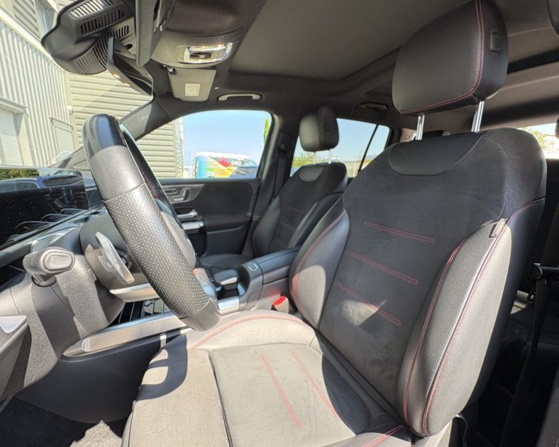 Mercedes GLB 200d 150 ch AMG Line  — CARPLAY - Toit panoramique - Sièges Électriques - SUIVI MB 