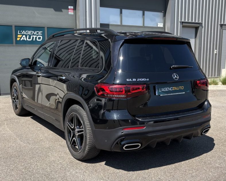 Mercedes GLB 200d 150 ch AMG Line  — CARPLAY - Toit panoramique - Sièges Électriques - SUIVI MB 