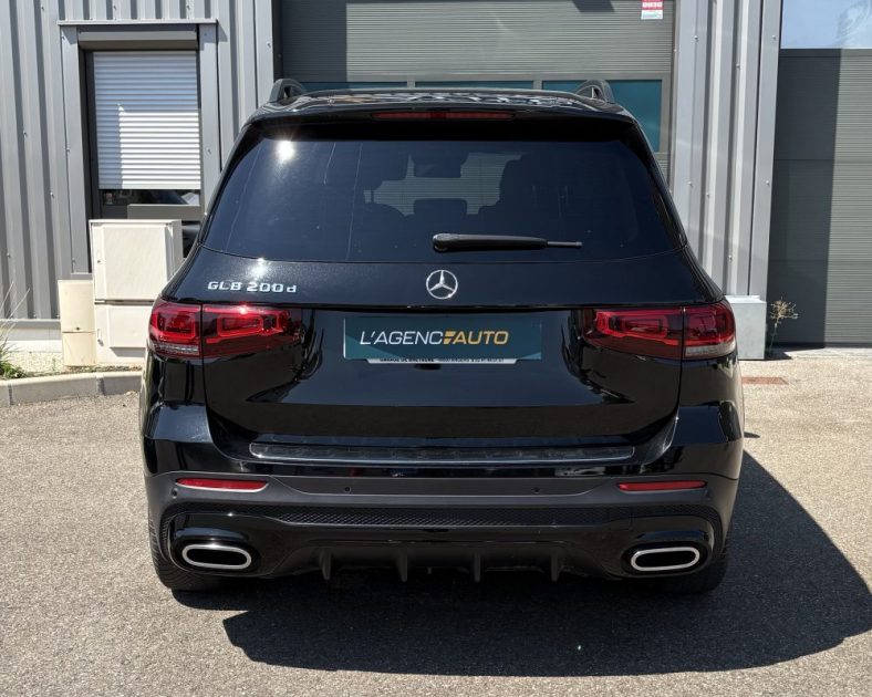 Mercedes GLB 200d 150 ch AMG Line  — CARPLAY - Toit panoramique - Sièges Électriques - SUIVI MB 