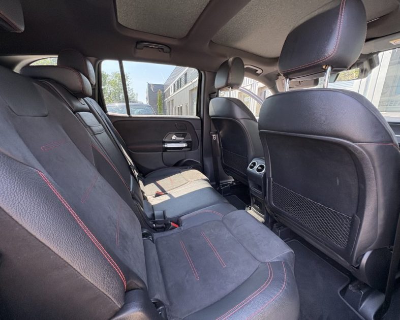 Mercedes GLB 200d 150 ch AMG Line  — CARPLAY - Toit panoramique - Sièges Électriques - SUIVI MB 