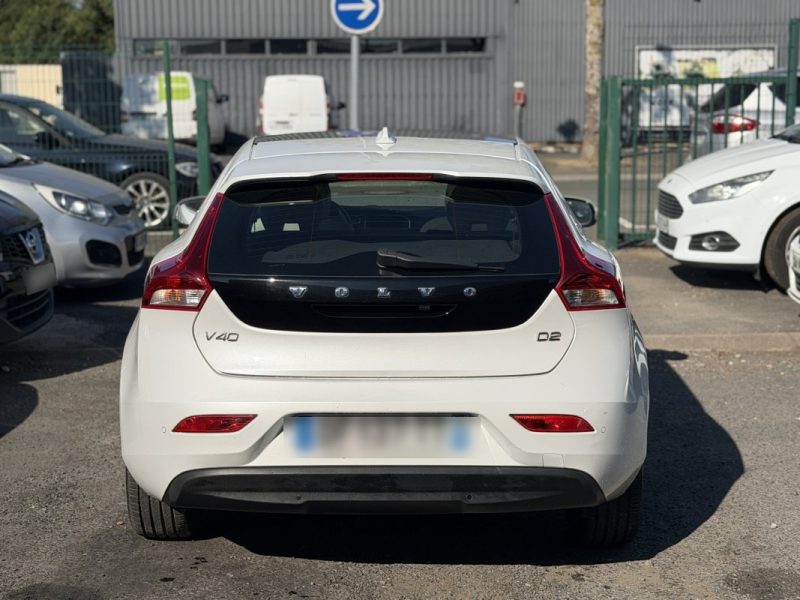 VOLVO V40 BUSINESS D2 1.6 TDI 115 cv  - GARANTIE 12 mois - Momentum