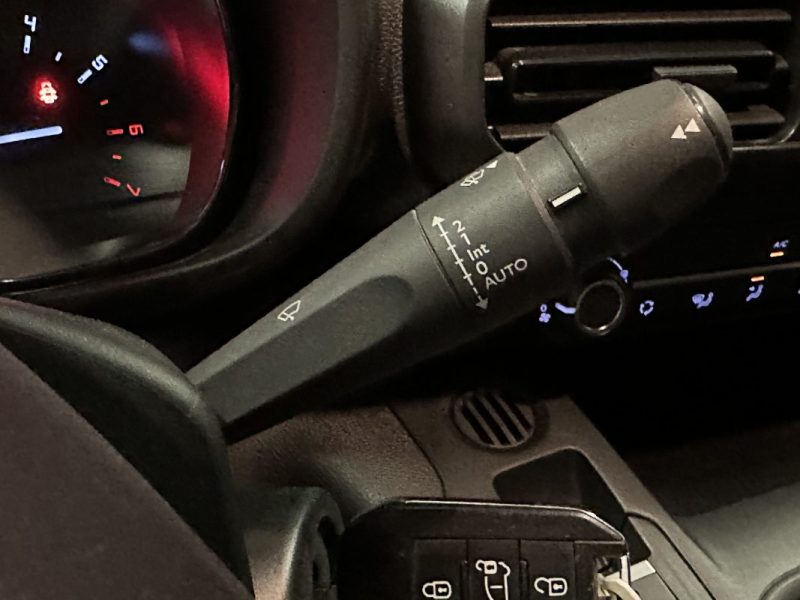 CITROEN BERLINGO 3 places M 1000KG 1.5 BLUE HDI 100 CLUB Advanced Grip Control - 1ère Main -