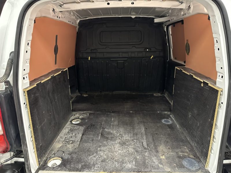 CITROEN BERLINGO 3 places M 1000KG 1.5 BLUE HDI 100 CLUB Advanced Grip Control - 1ère Main -
