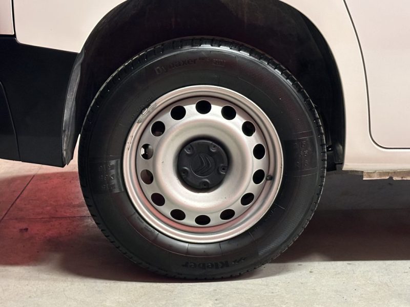 CITROEN BERLINGO 3 places M 1000KG 1.5 BLUE HDI 100 CLUB Advanced Grip Control - 1ère Main -