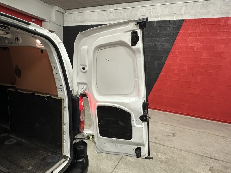 CITROEN BERLINGO 3 places M 1000KG 1.5 BLUE HDI 100 CLUB Advanced Grip Control - 1ère Main -
