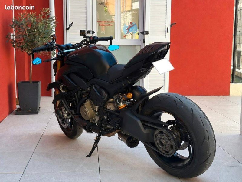 DUCATI STRFIGHT STREET FIGHTER V4S 2023