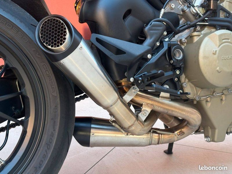 DUCATI STRFIGHT STREET FIGHTER V4S 2023