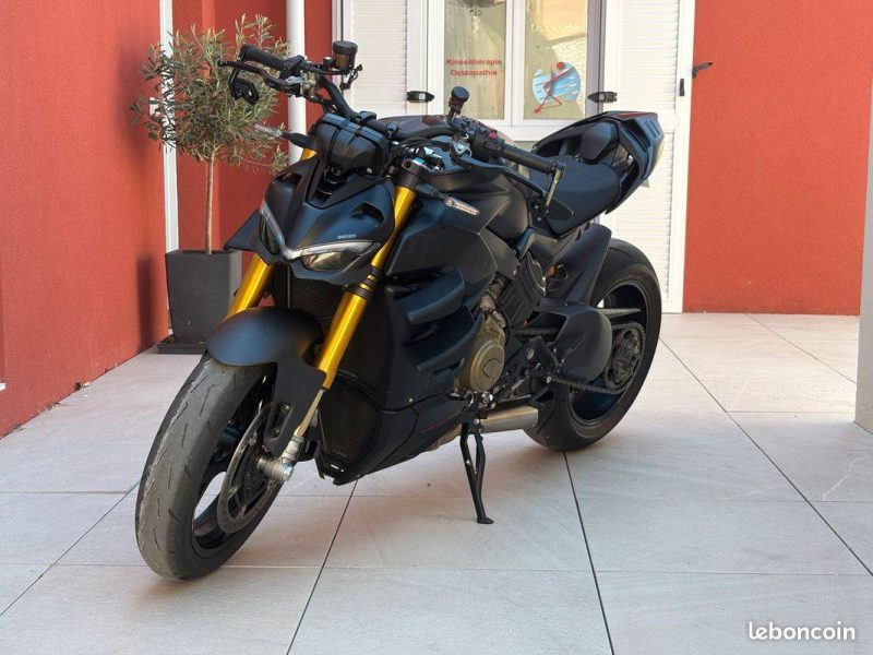 DUCATI STRFIGHT STREET FIGHTER V4S 2023