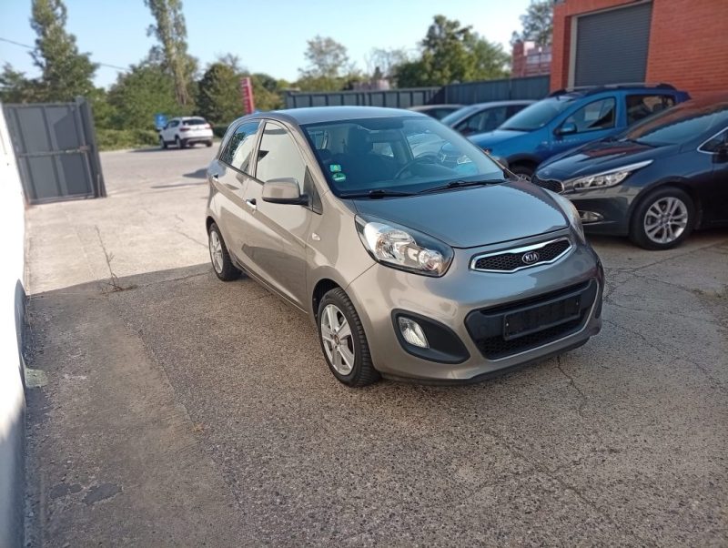 KIA PICANTO 1.0 FIFA WORLD CUP EDITION 2014
