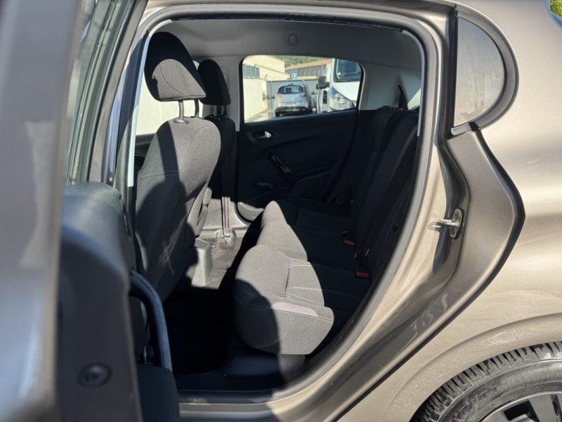 PEUGEOT 208 1.0 VTI 68 ACTIVE 2013