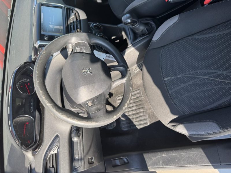 PEUGEOT 208 1.0 VTI 68 ACTIVE 2013