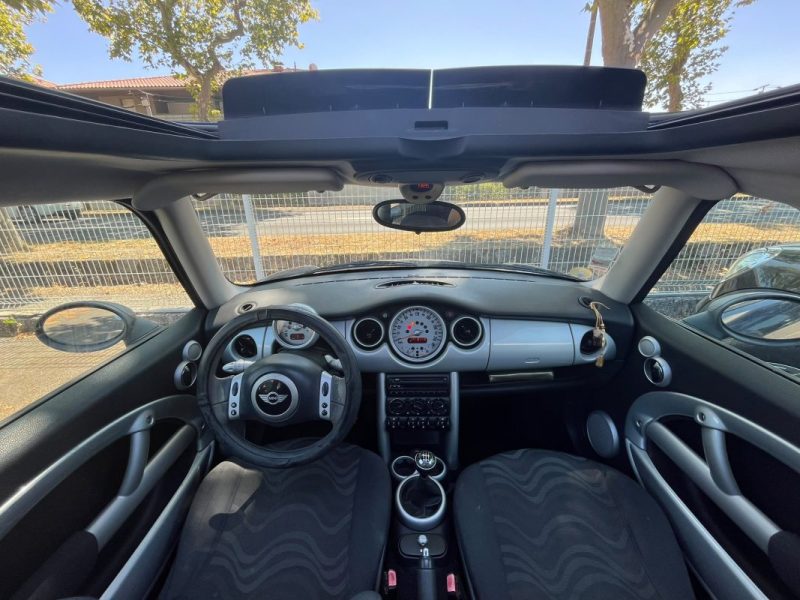 MINI One 1.6i 90 ch Finition Seven Toit Ouvrant Panoramique